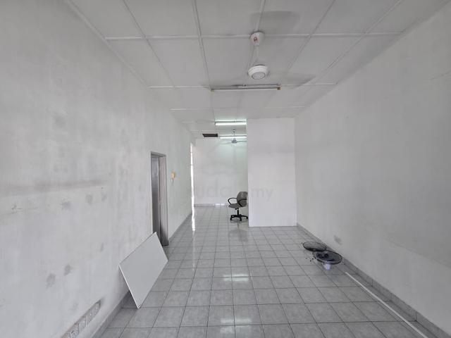 Pelangi Indah @ Ulu Tiram ( Single Storey Partial furnished) 1