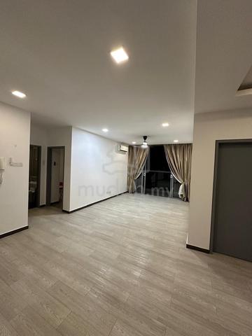 LakeFront Residence 1