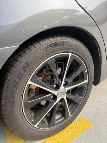 2015 Camry Hibrid Direct Owner Battery Changed - 2