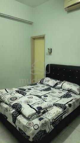Room for rent (Near CIQ) 1