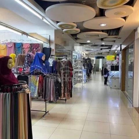 Dataran Pahlawan Shoplots for sales 1