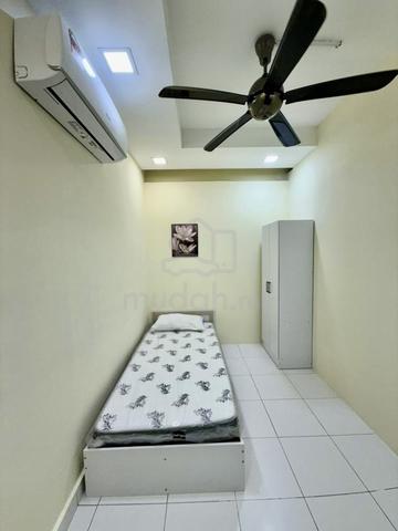 Medium Room With Parking 1