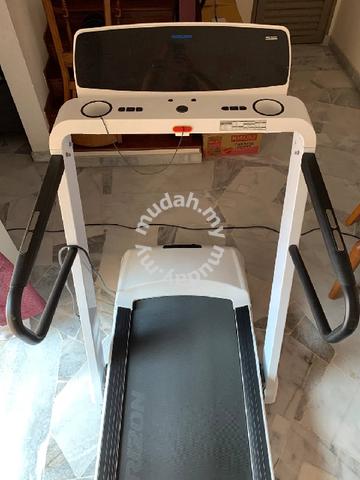 THREADMILL - Horizon (Johnson Fitness) OMEGA-Z - Sports \u0026 Outdoors for sale  in Putra Heights, Selangor