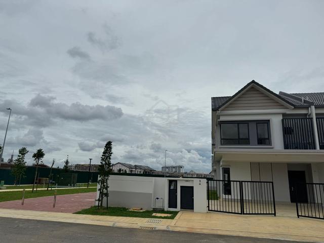 Corner lot 2-storey landed house @ Sejati Lakeside Cyberjaya 1