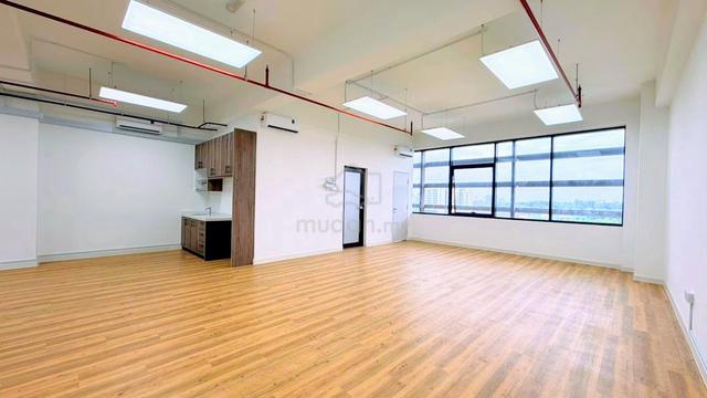 AVAILABLE AUGUST 2026 PARTLY FURNISHED Office Radia Bukit Jelutong 1