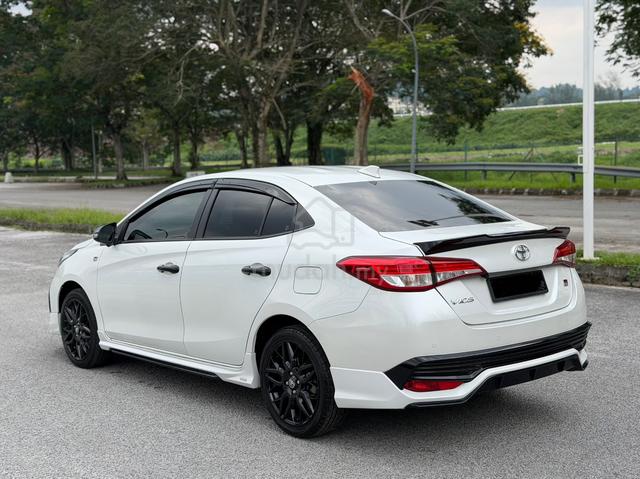 MINT CONDITION 2022 Toyota VIOS 1.5 GR-S (A) - 2