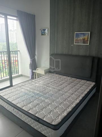 Balcony Queen Bedroom with Pool View for Rent @ D'Sands Residence 1