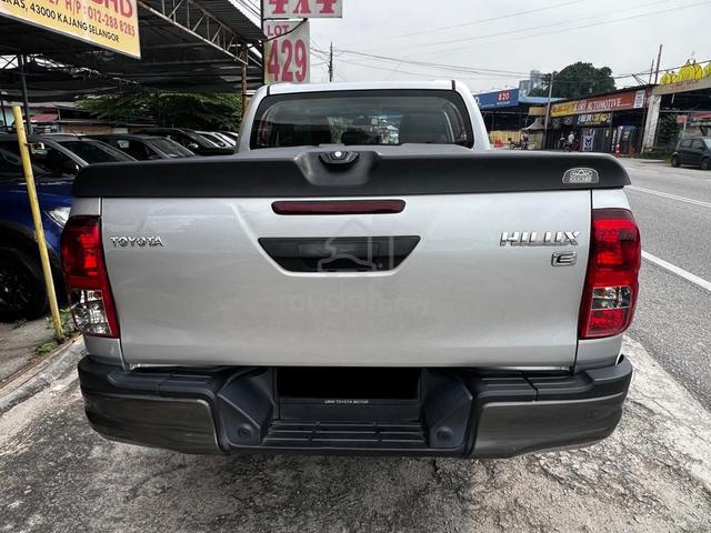 Toyota HILUX 2.4(A)REVO E D/C VNT 6PSD 4X4 Pickups - 5