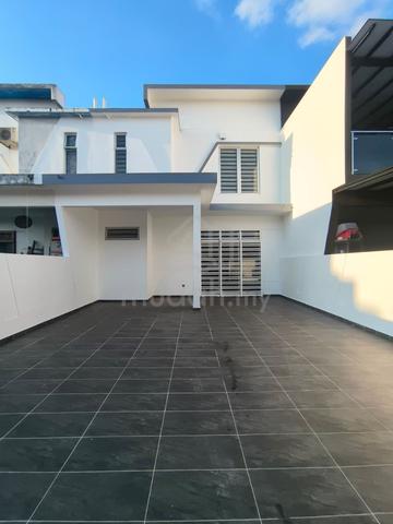 Setia Tropika Double Storey House 22x75sqft Renovated 5 Beds Near CIQ 1