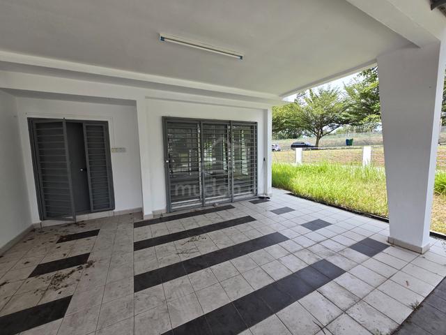 Corner Vacant Key on Hand House Subang Idaman Subang Bestari for Rent 1
