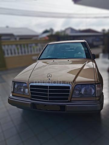 1994 Mercedes Benz 220E 2.2 (A) W124 - 1