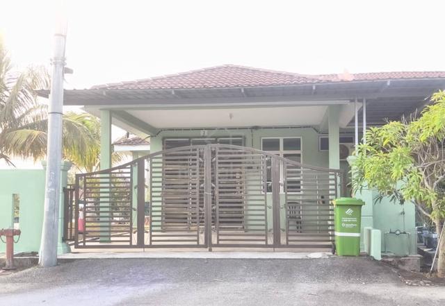 Conner Lot di Bukit Gambang 1