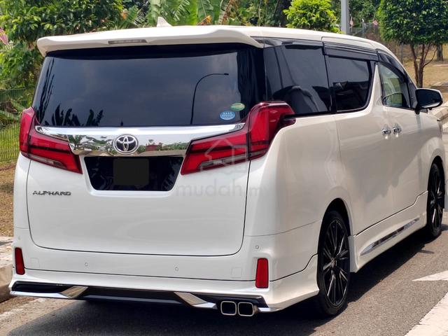 Sunroof 2019 Toyota ALPHARD 2.5 Camera360 7 Seater - 2