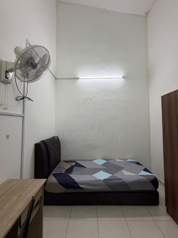 NICE SINGLE ROOM FULLY FURNISHED @ LAMAN HARIS, Puncak Alam 1