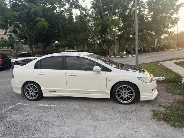 Honda CIVIC 1.8 i-VTEC (A) - 4