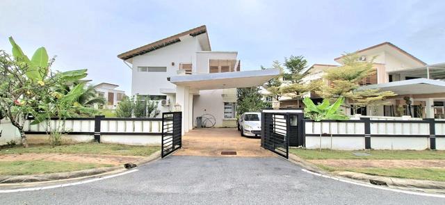 [ 8100sf HUGE ] 2 Storey Bungalow,Timur Enstek,Bandar Baru Enstek 1
