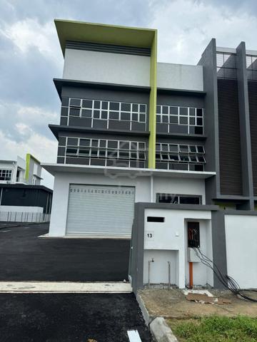Corner Factory at Taman Putra Perdana Puchong for Rent 1