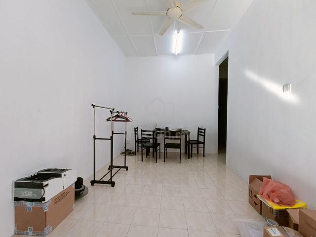 [FACING OPEN LEBIH PRIVACY] Teres Taman Aneka Jaya Kuantan 2