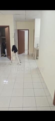 Suria Apartment (Damansara Damai) 1