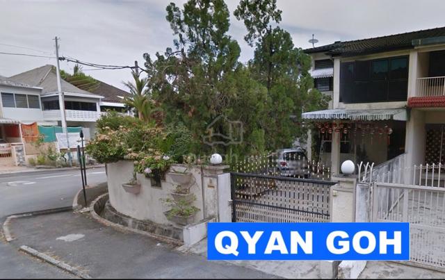 [CORNER & Old 2 Sty Terrace] @ Island Glades Park Greenlane 1
