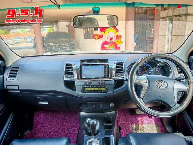2013 Toyota FORTUNER 2.7 V (A) - 3