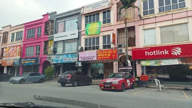 (Busy area) Ground Floor Shoplot at Taman Semenyih Sentral for rent 1