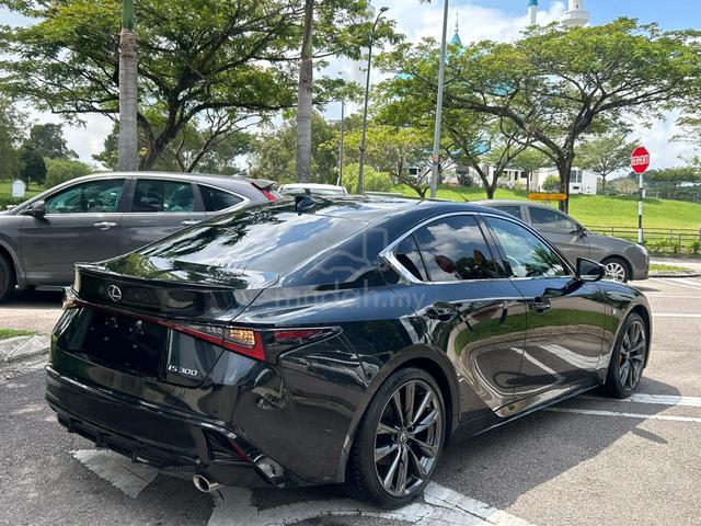 LEXUS IS300 2023 ✨360CAM/ SUNROOF/ 33k KM !! ✨ - 4