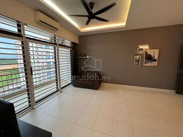 Seri Austin Residence Luxury Apartment 1