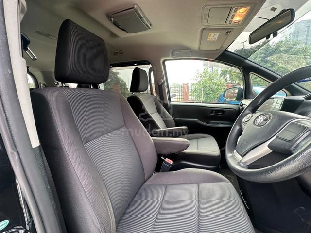 2017 TOYOTA NOAH 🏆8 SEATER REVERSE CAM /LOW MILEs - 4