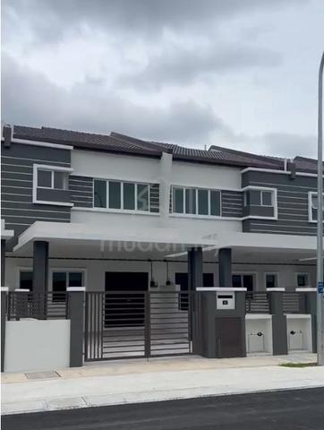Selangor Kota Kemuning Not Furnished 2-Storey Terraced House For Rent 1