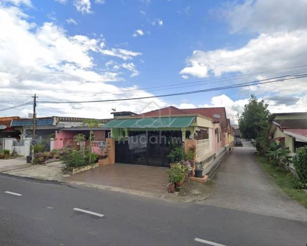 It is an end lot house 1