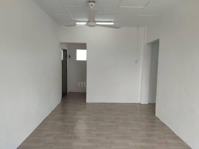 Rumah pangsa Jalan hajimana kluang 4