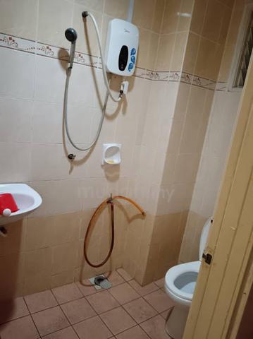 Affordable Room Ampang Jaya Move-In Ready Female Only 1