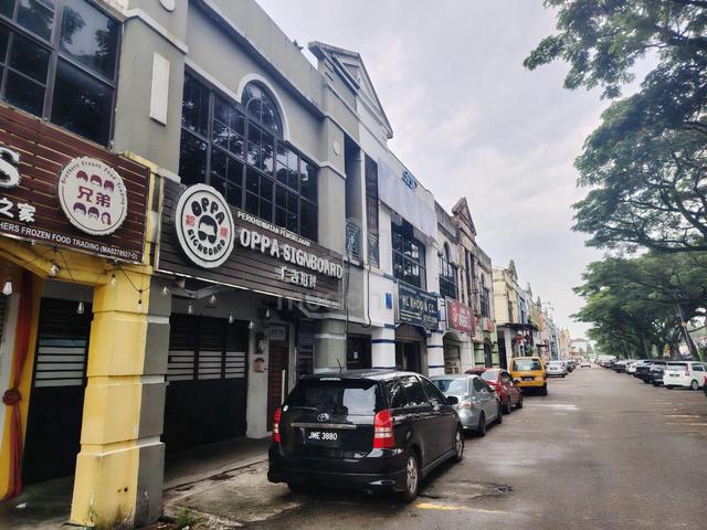 2 Storey Shoplot Jalan Putra 2 Taman Tan Sri Yaacob Skudai Johor Bahru 1