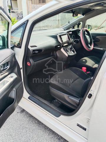 2010 Toyota WISH 1.8 X ZGE20G (A) - 4