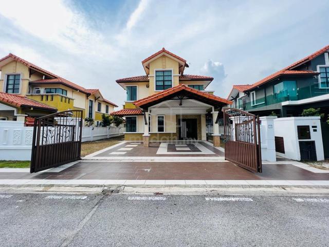TURUN HARGA! BUNGALOW Aman Perdana Klang [RENO! CANTIK! TANAH LUAS] ! 1