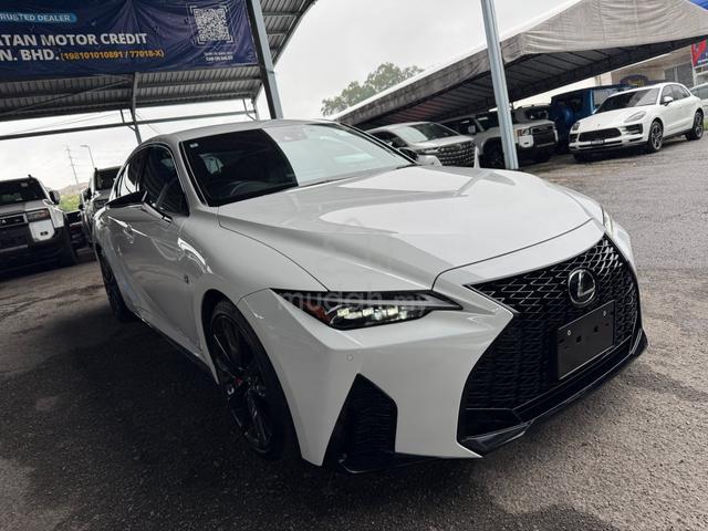 Lexus IS300 2.0 F-SPORT 5A 9K KM LIKE NEW 2024 UNR - 4