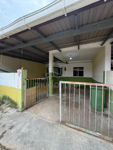 Single storey terrace intermediate Serian For Sale 1