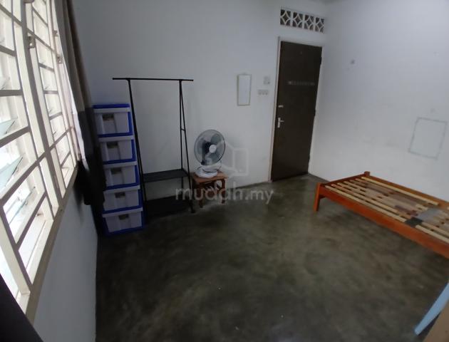 Room to Let, Section 14 Petaling Jaya, Selangor of a Double Storey Ter 1