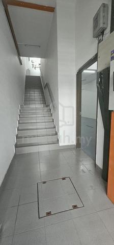 Taman  Perindustrian  UEP Subang jaya |Priced  To Rent Fast 1