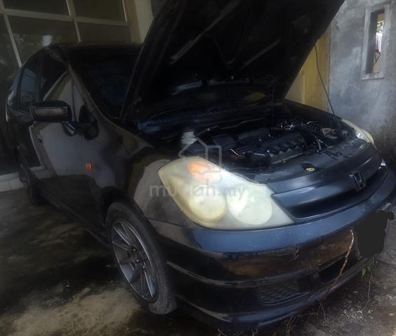 2004 Honda STREAM 1.7 RN1 (A) - 2