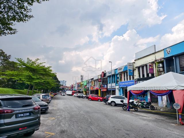 [FACING MAINROAD & RENOVATED UNIT] SHOPLOT SEKSYEN 3 BANGI FoR RENTT 3