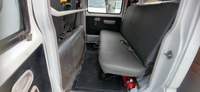 Yr.2023 TOYOTA /LY230 10ft KARGO AM - photo 4 of 6