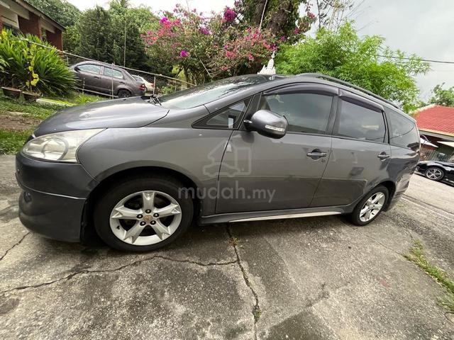 2010 Mitsubishi GRANDIS 2.4 FACELIFT (A) - 3