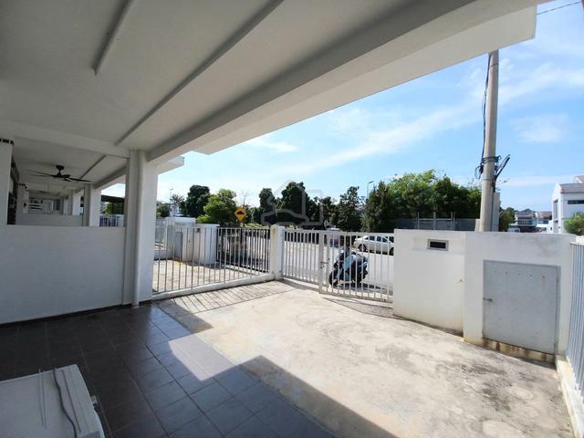 Endlot Facing Open 📌Gated  Guarded 📌Azalea Belleza Sungai Buloh📍 1