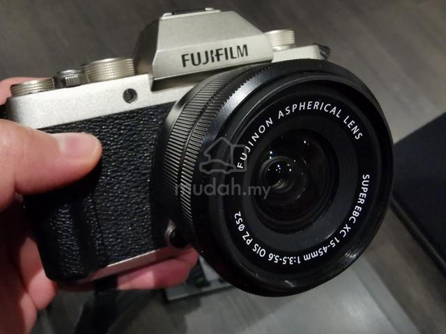Fujifilm XT-100 Mirrorless Camera with Kit lens - photo 2 of 5