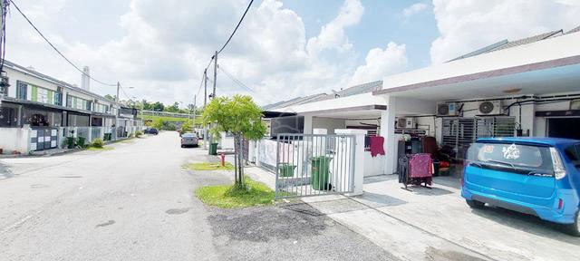 Single Storey Terrace,Sari Alamanda, Rawang 1