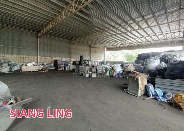 1.5 Storey Semi-Detached Factory Warehouse For Rent At Mak Mandin 1