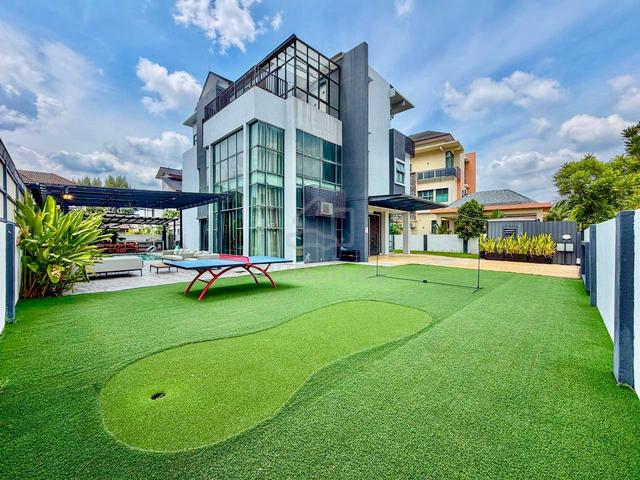 FULLY FURNISHED BUNGALOW 3 Storey Kristal Court, Seksyen 7, Shah Alam 1