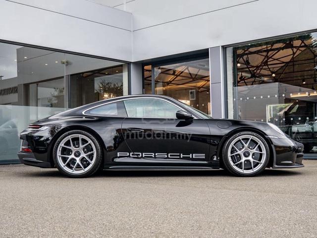 2024 Porsche 911 S/T Limited Edition DONE 788MILES - 3
